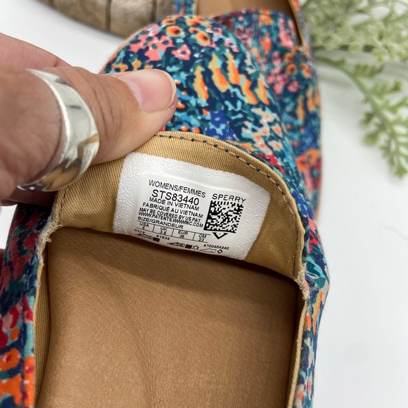 Sperry Seaport Levy Floral Flats NWOB - Picture 5 of 6